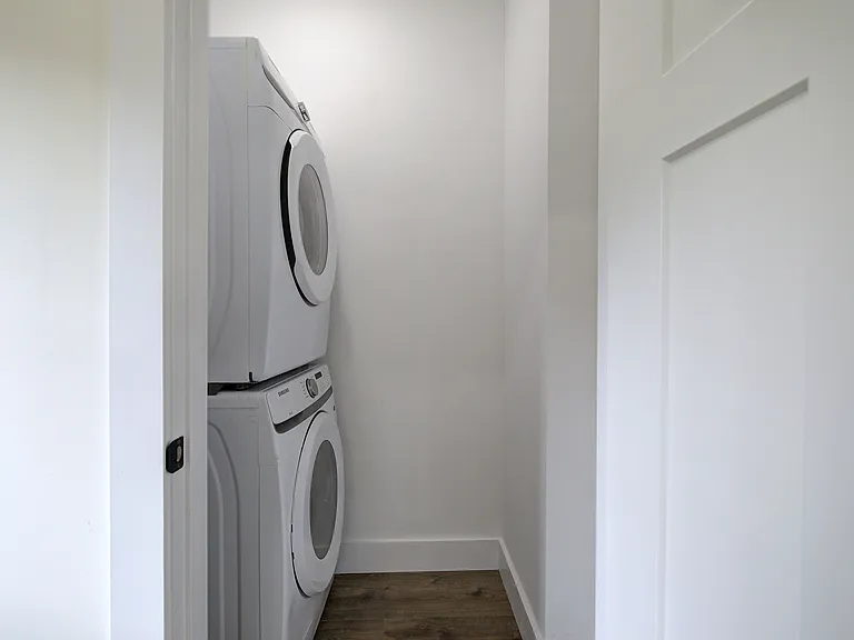 124 Robinhood Dr SE #B — Photo 7