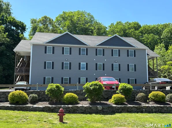 49 Taylor Ave, Bethel, CT 06801