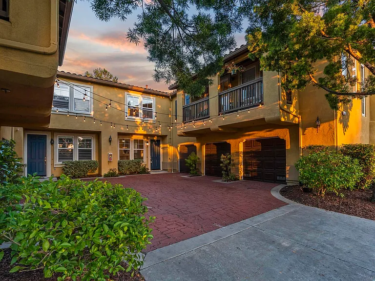 13295 Calle Del Campo #2 — Photo 42