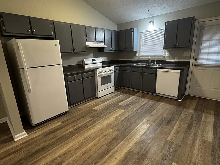 2601 Richard Dr #B — Photo 5