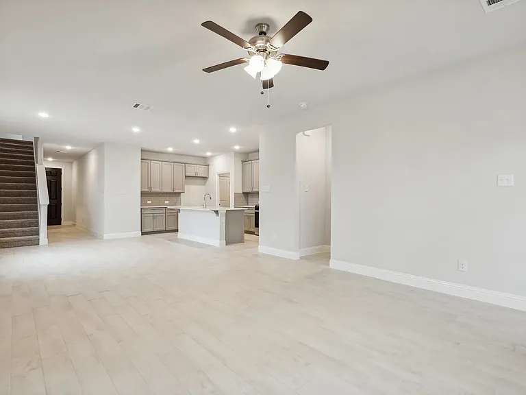 701 Santa Lucia Dr — Photo 3