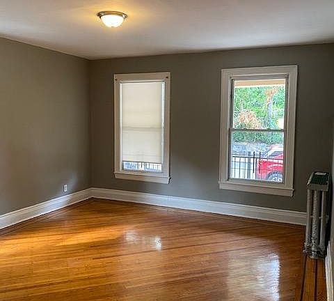 2nd image of 14 Overlook Ter APT 1