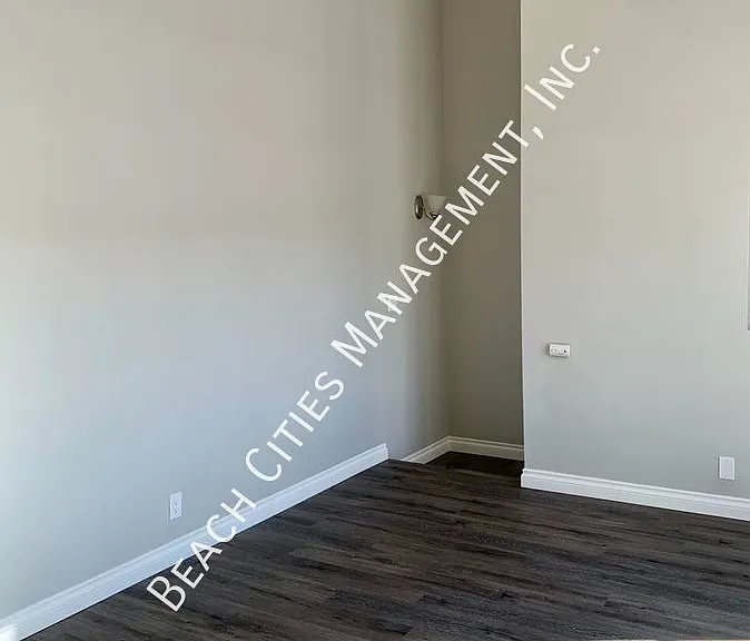 1220 Mira Mar Ave #1 — Photo 29