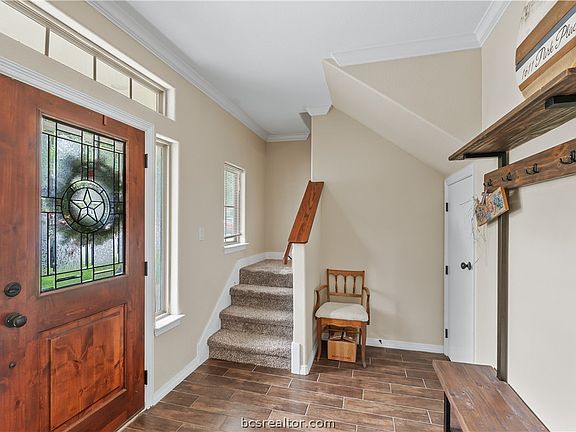 4th image of 1611 Park Pl