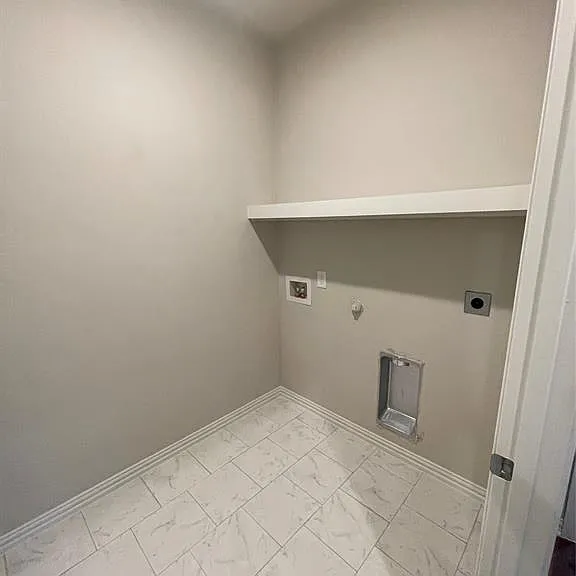 2829 Peony Dr — Photo 11