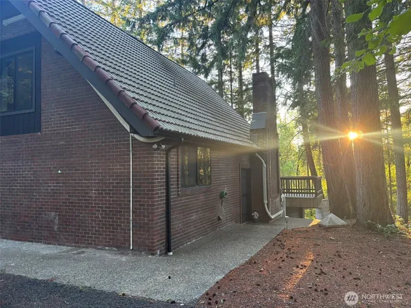 2103 46th Avenue NE, Olympia, WA 98506
