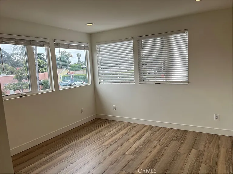 2151 S West View St — Photo 22