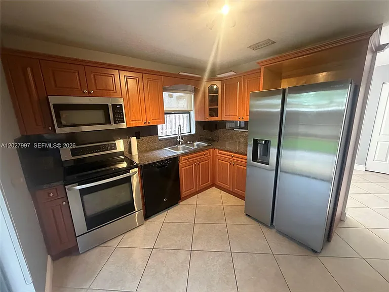 7105 SW 127th Ct #7105 — Photo 5