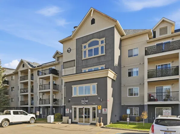 592 Hooke Rd NW #302, Edmonton, AB T5A 5H2