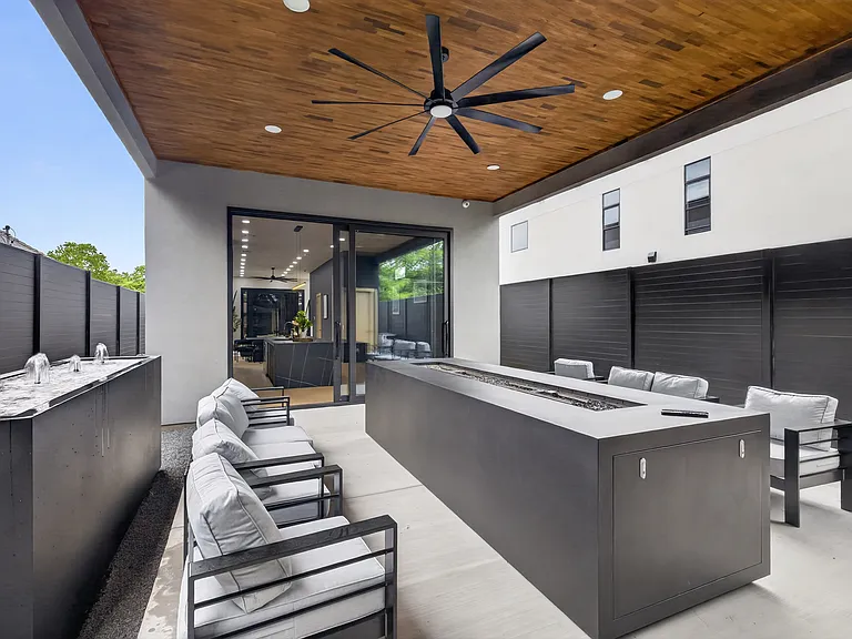 423 SW 13th St — Photo 13