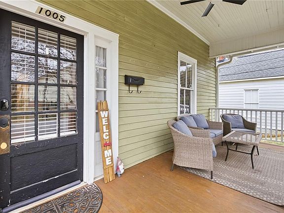 3rd image of 1005 Franklin St