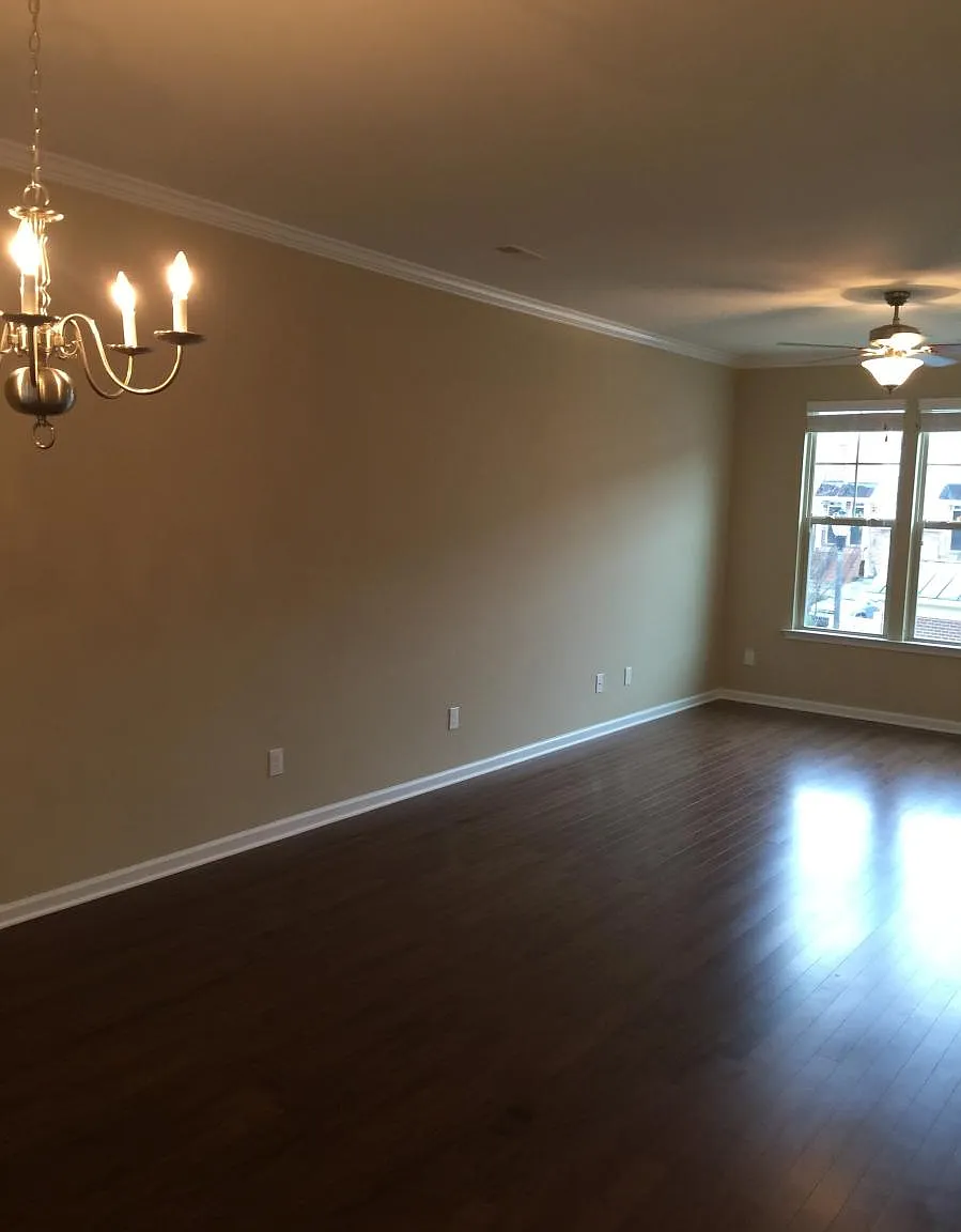3 bed, 3.5 bath, 1750 sqft, $1,950 — Photo 4