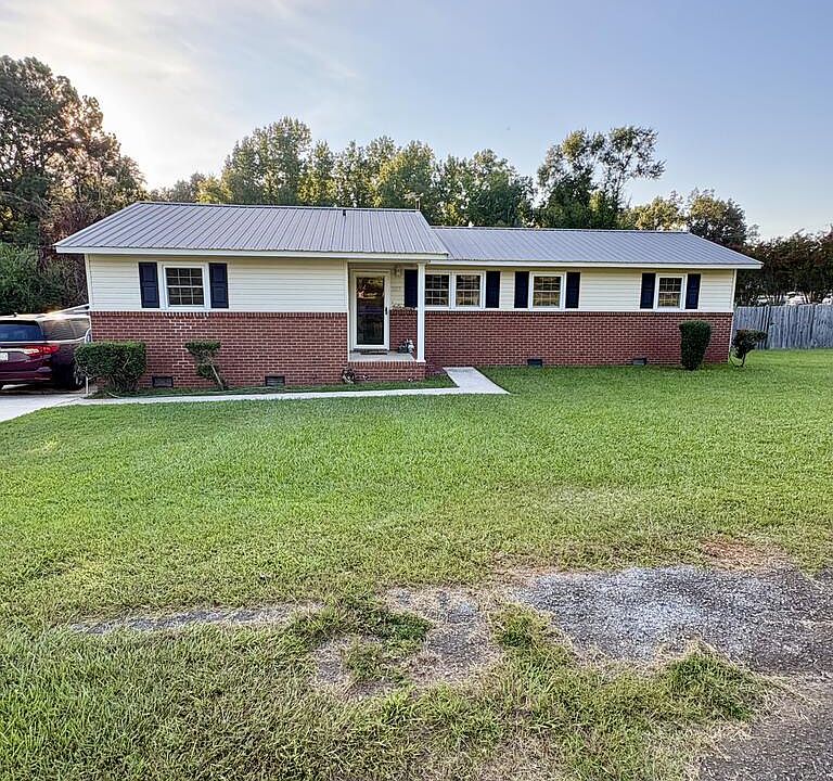 1st image of 2217 Old Laurens Rd