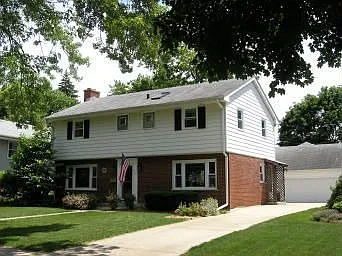 101 W Leslie Ln photo 1
