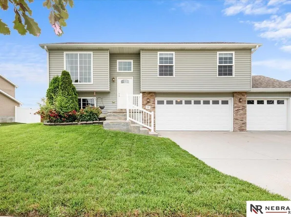 4461 W Milton Rd, Lincoln, NE 68528