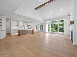 3362 Village Way, Cedar Rapids, IA 52411