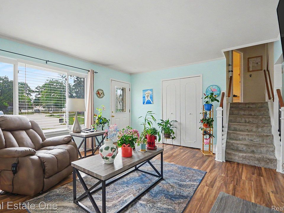 41637 Cimarron St, photo 5