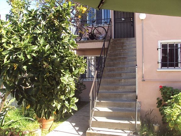 2nd image of 4421 Winona Ave #A