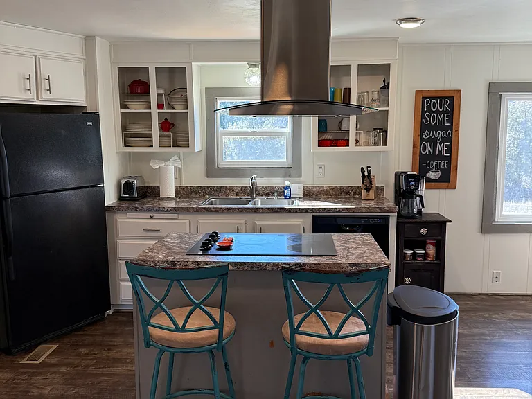 143 River Ln — Photo 3