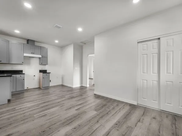 5842 Denver Ave #A, Los Angeles, CA 90044