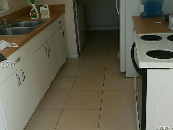 4th image of 4985 Caribbean Blvd