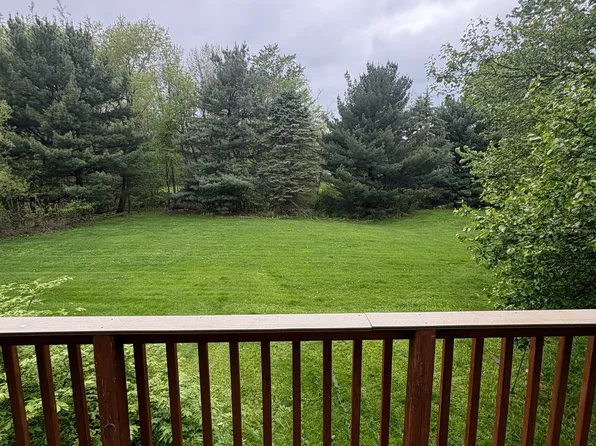 44 Monmouth Dr, Cranberry Township, PA 16066