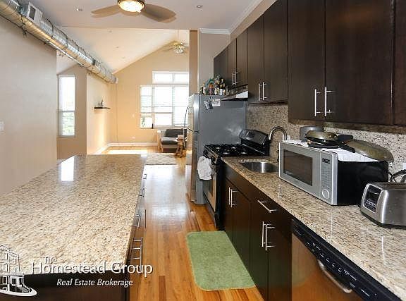 2nd image of 1220 N Wood St #Third