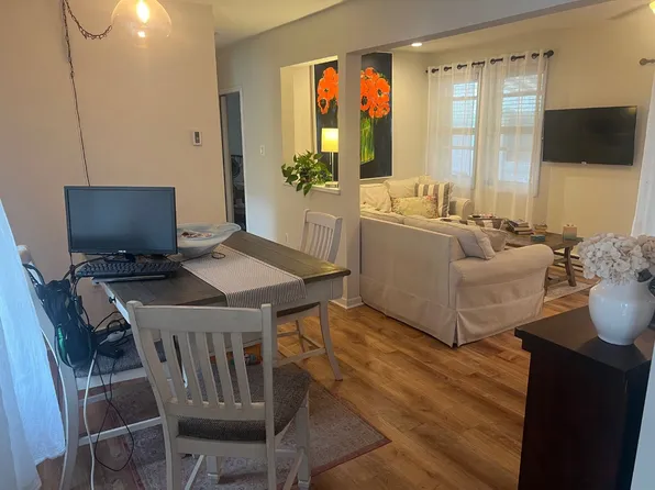 11 N Coolidge Ave APT 2, Margate City, NJ 08402