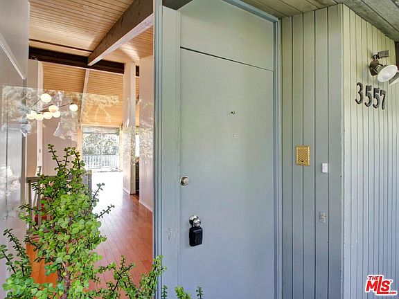 5th image of 3557 Serra Rd