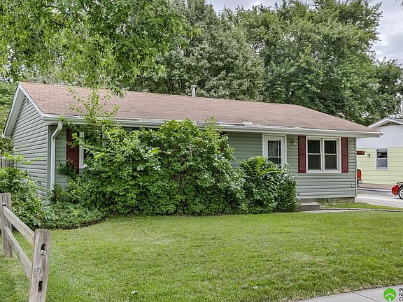 3rd image of 3020 N 41st St