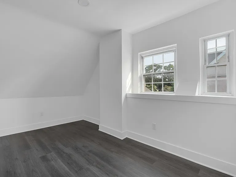 18 Hamilton Ave #3 — Photo 8