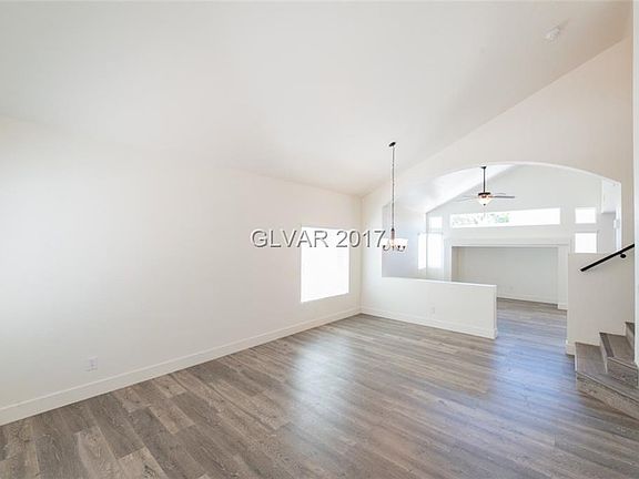 3rd image of 6143 Highland Gardens Dr