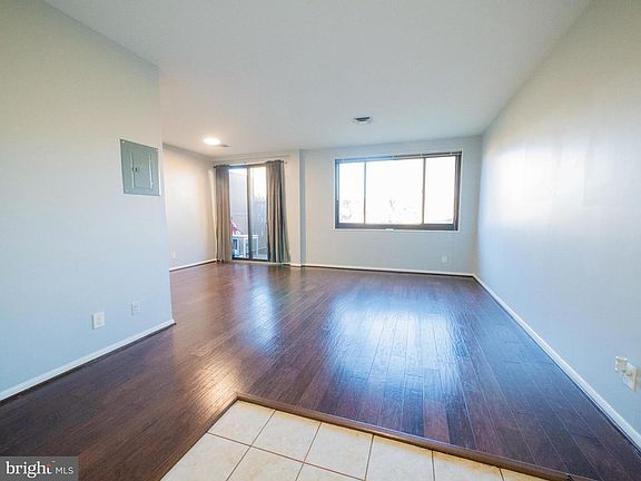 5th image of 3450 Toledo Ter APT 106