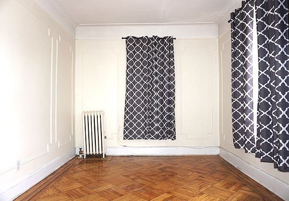5th image of 3003 47th St APT 3F