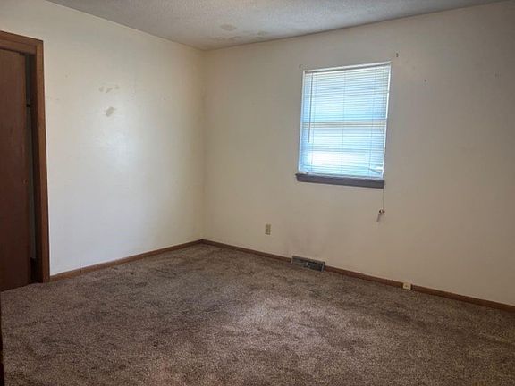 4th image of 7253 Richland Ave
