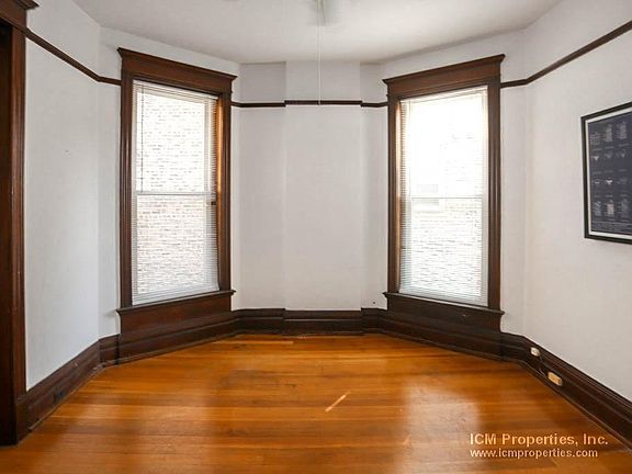 4th image of 849 W Wellington Ave #2F