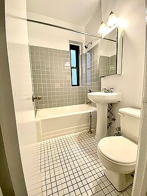 4th image of 515 E 78th St APT 3F