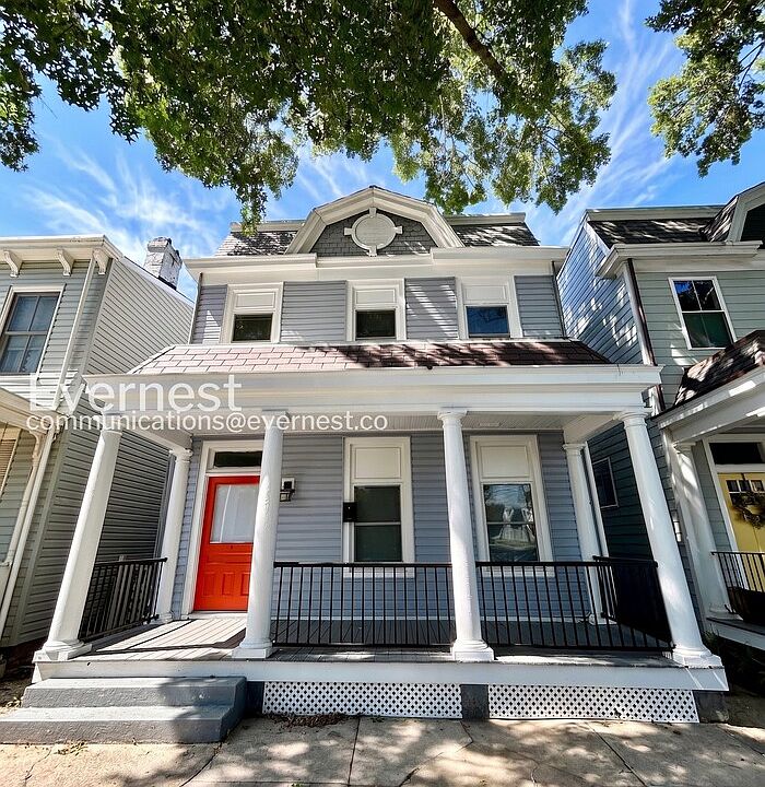 1st image of 1304 Oakwood Ave