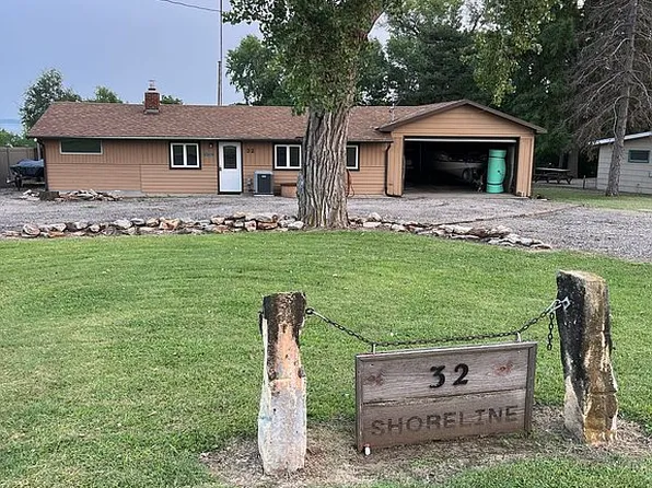 32 Shoreline Dr, Geneseo, KS 67444