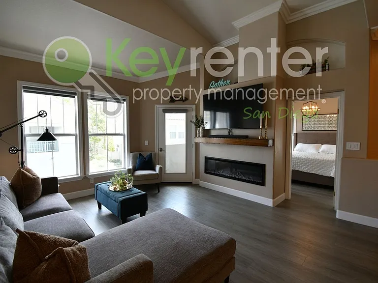 7663 Hazard Center Dr — Photo 30