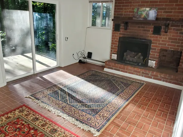 (undisclosed Address), Hendersonville, NC 28739