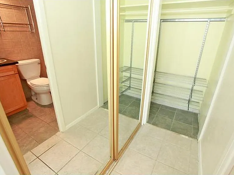 1800 Lavaca St #214 — Photo 6