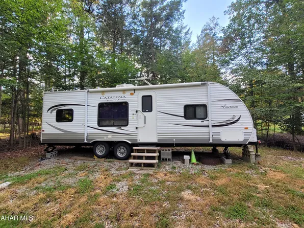 136 Mistletoe Rd, Flinton, PA 16640