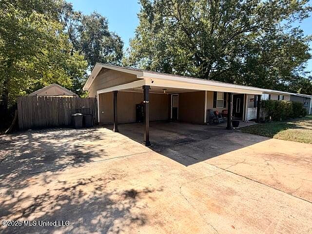 1st image of 3255 Old Brandon Rd