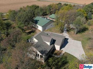 6847 Platteview Rd, Papillion, NE 68133