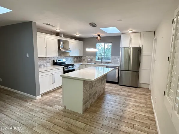 343 W CINNABAR Avenue, Phoenix, AZ 85021