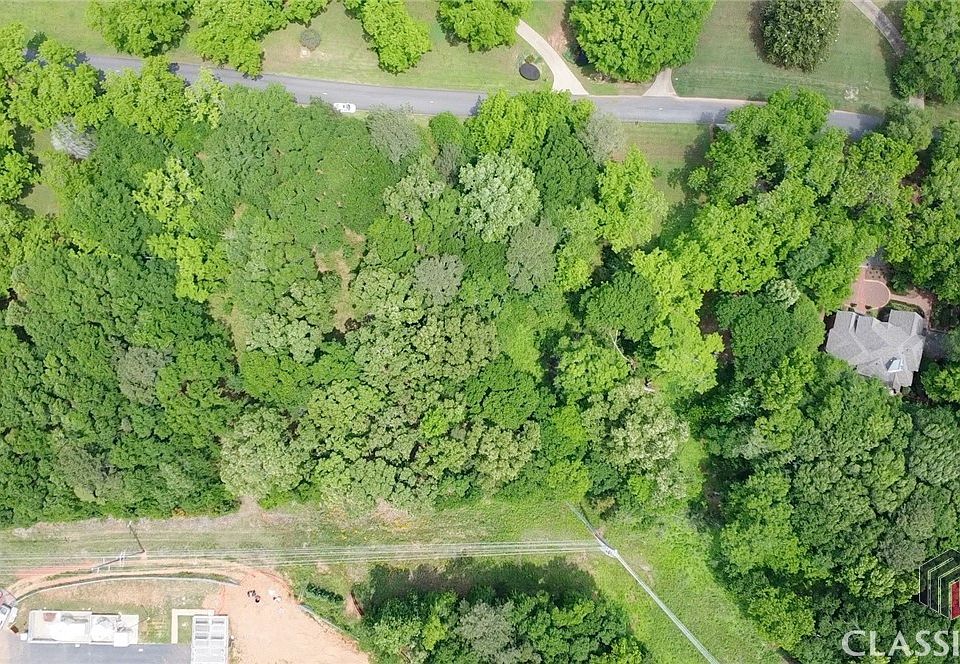 1st image of 1240 Summit Drive