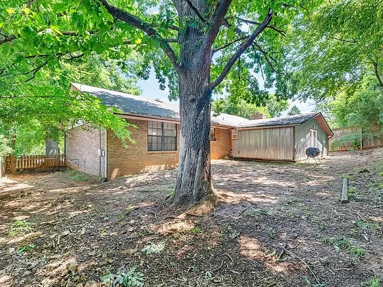 2733 E Ferguson Ave — Photo 10