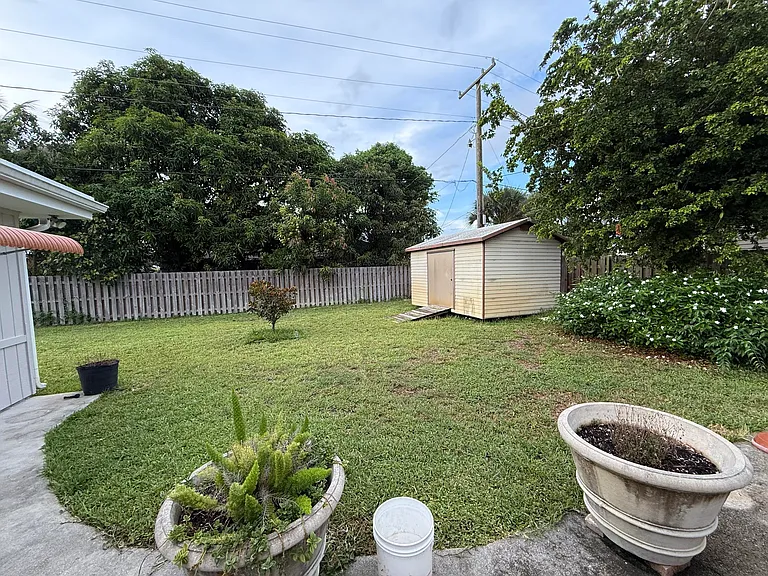817 Elm Rd — Photo 13