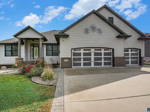 1012 N Caleb Ave, Sioux Falls, SD 57103